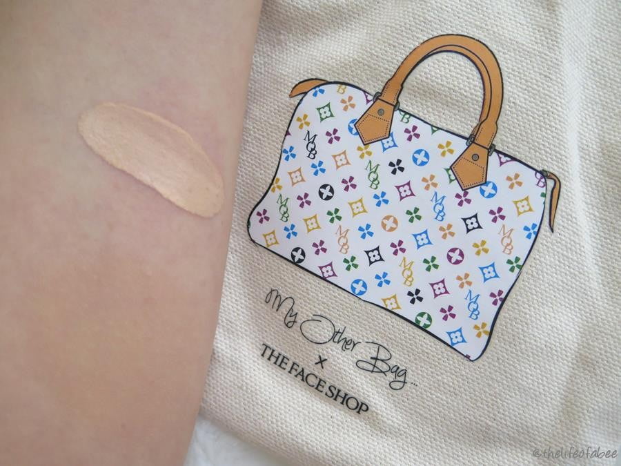 recensione cc cream the face shop the other bag Oil Control Water Cushion swatch V203 recensione cc cream the face shop the other bag Oil Control Water Cushion swatch