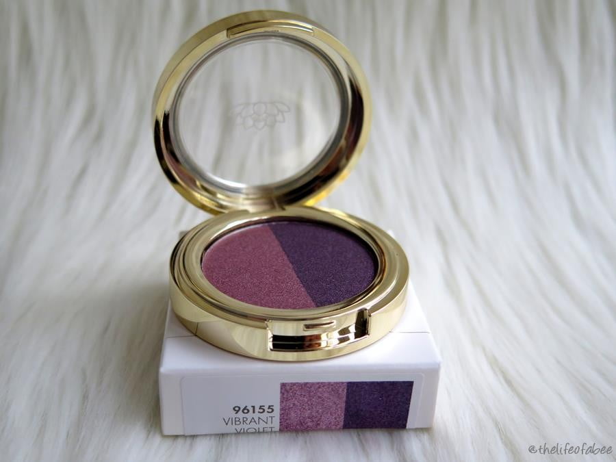 lakshmi recensione swatch ombretto vibrant violet  lakshmi recensione swatch ombretto vibrant violet