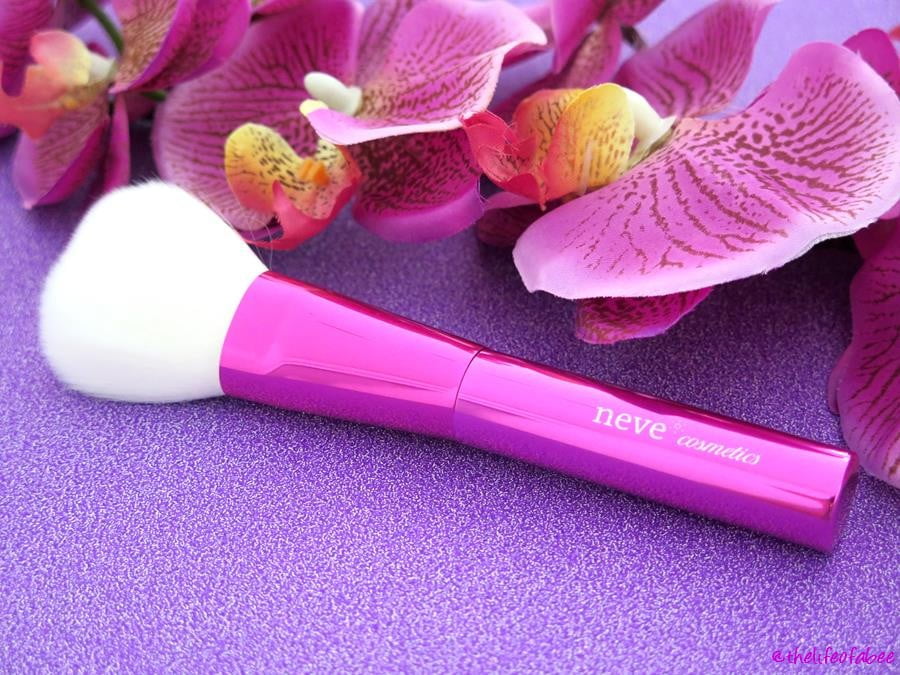 recensione review azalea powder brushes neve cosmetics recensione review azalea brushes neve cosmetics