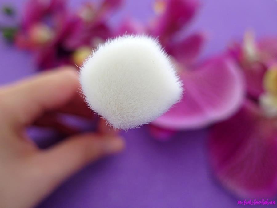 recensione review azalea flat brushes neve cosmetics recensione review azalea flat brushes neve cosmetics