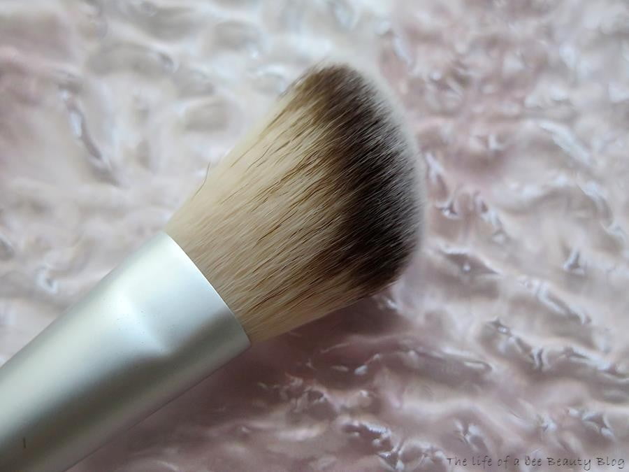amilà clean beauty pennelli recensione review blush brush